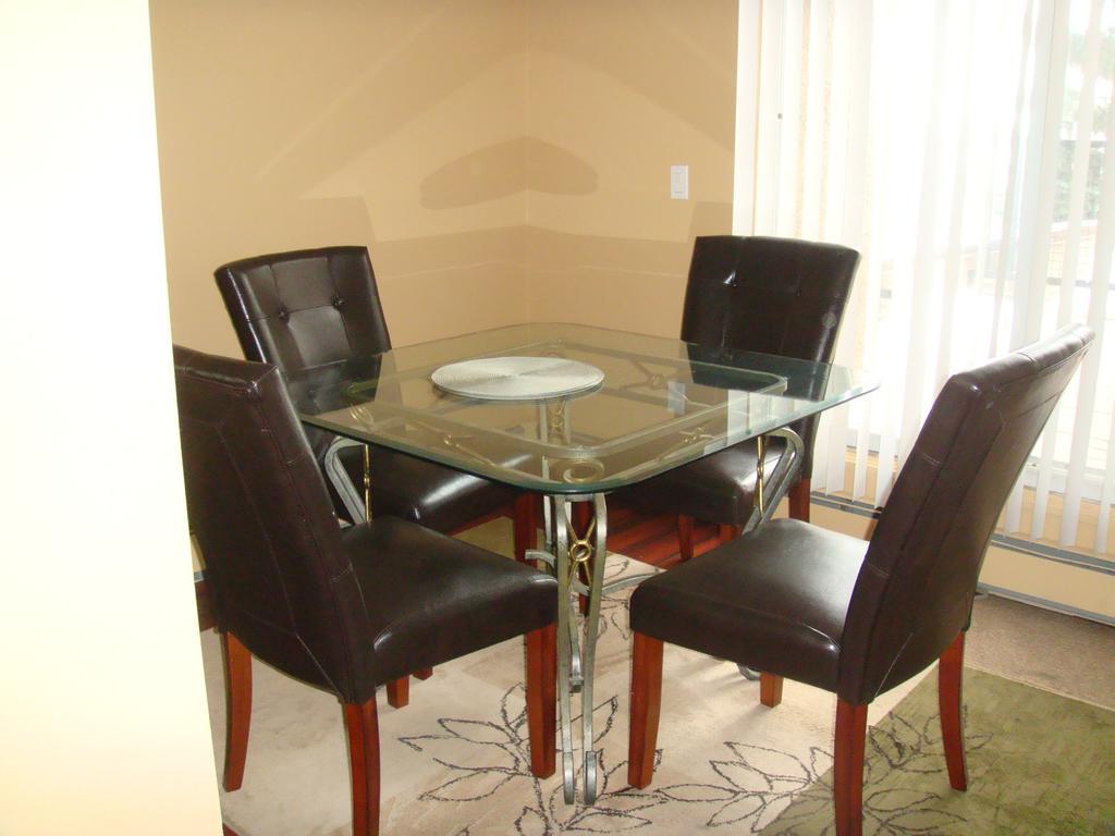 Olympic Suites YYC Buitenkant foto