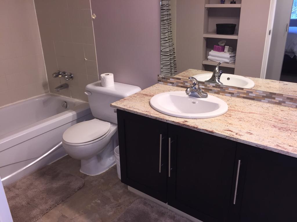 Olympic Suites YYC Buitenkant foto