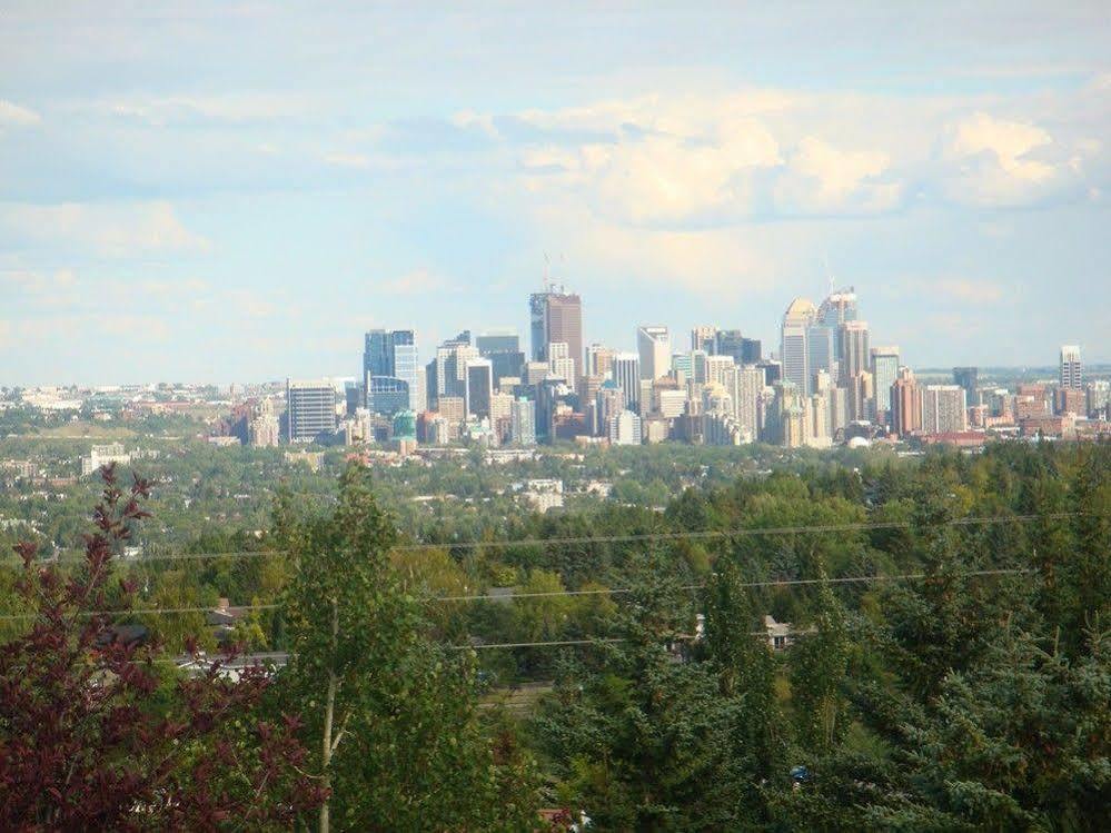 Olympic Suites YYC Buitenkant foto