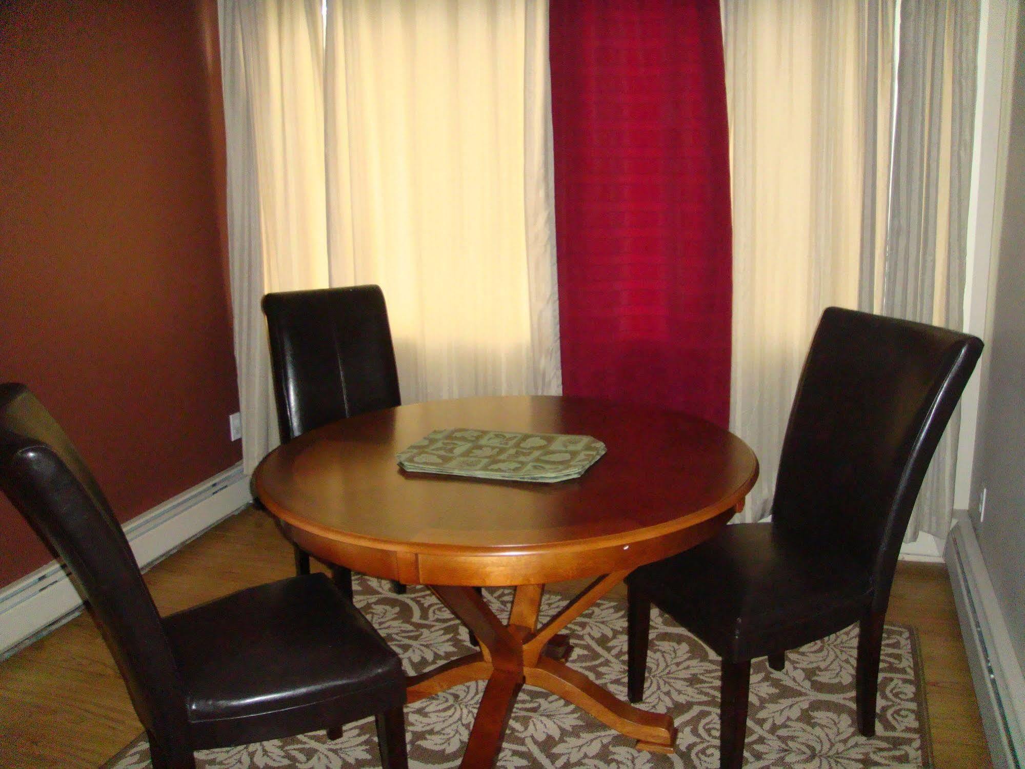Olympic Suites YYC Buitenkant foto